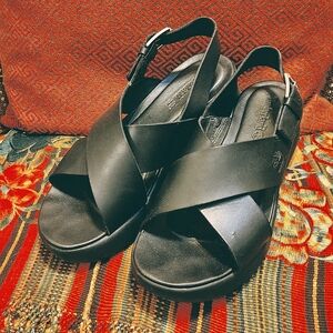 Timberland Black Leather Platform Sandals GUC Size 8